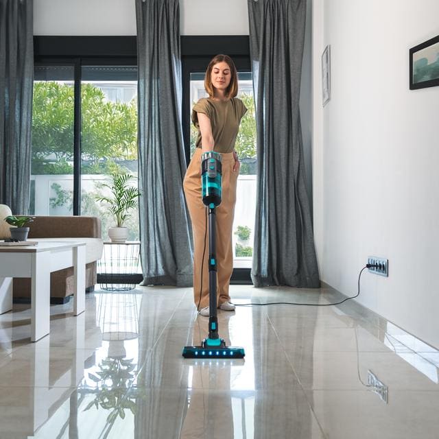 Aspirador vertical com cabo Conga 700 PowerHead com potência