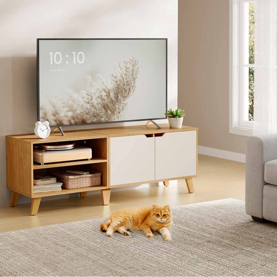 Móvel para televisão com 140 cm de comprimento em carvalho